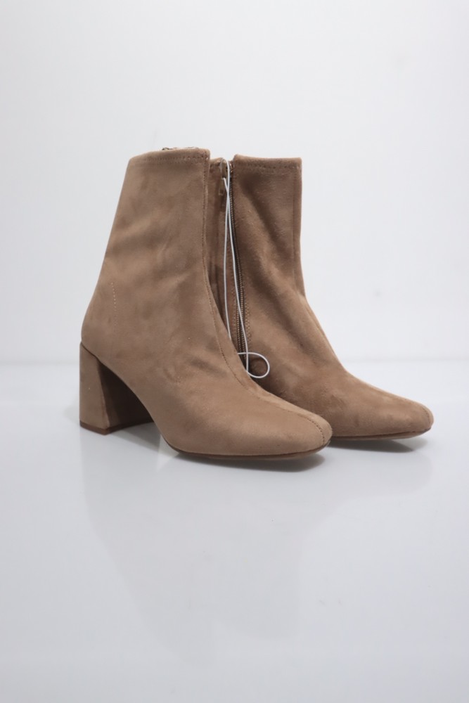 Dama Talla 6(23 CM)